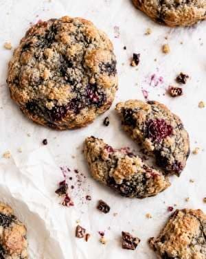 AI render: broken berry cookies on white linen
